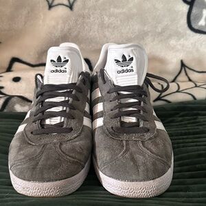 Adidas Gazelle grey suede women’s 7 1/2